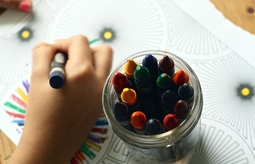 مداد رنگی پلی کروم چیست؟ هر آنچه که باید درباره مدادرنگی پلی کروم بدانید