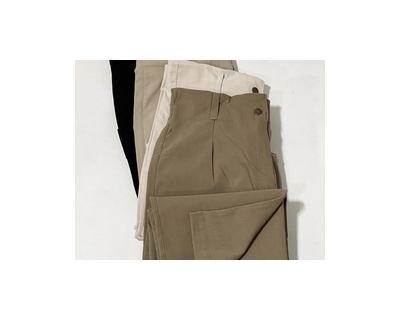 چه لباسی مناسب شلوار وایدلگ است