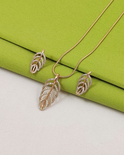 نیمست فول‌نگین طرح برگ ژوپینگ