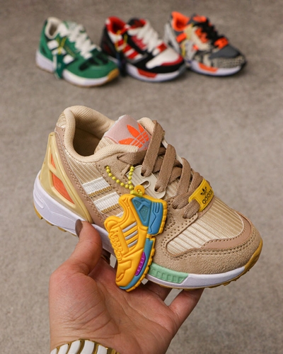 کتونی رنگی adidas