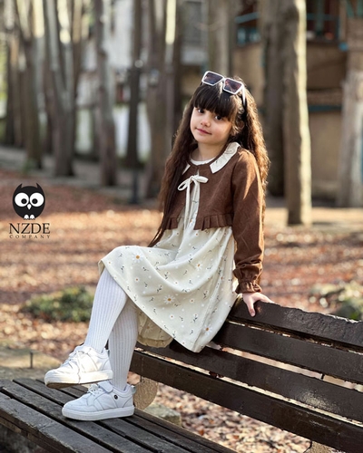 پیراهن گل بابونه و کت کبریتی NZDE