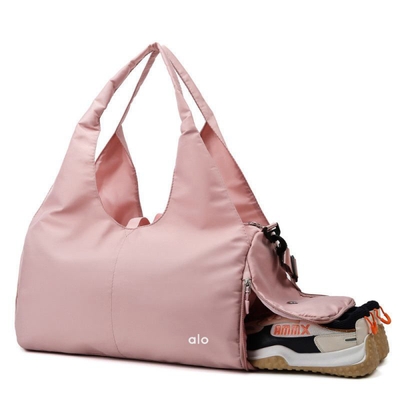 کیف ورزشی زنانه الو مدل ۲۵۰۵۰ جاکفشدار