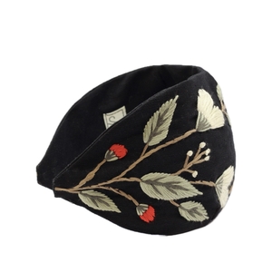 اسکارف مشکی جسور/ Black perky scarf