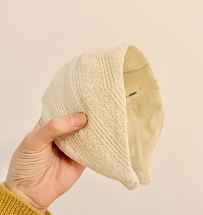 اسکارف شیری 