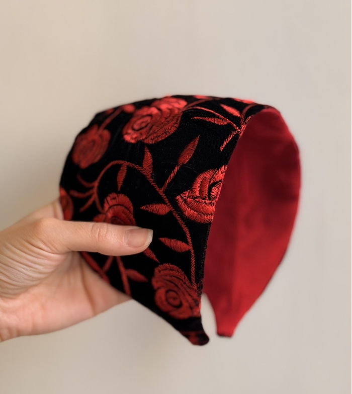 اسکارف رز قرمز