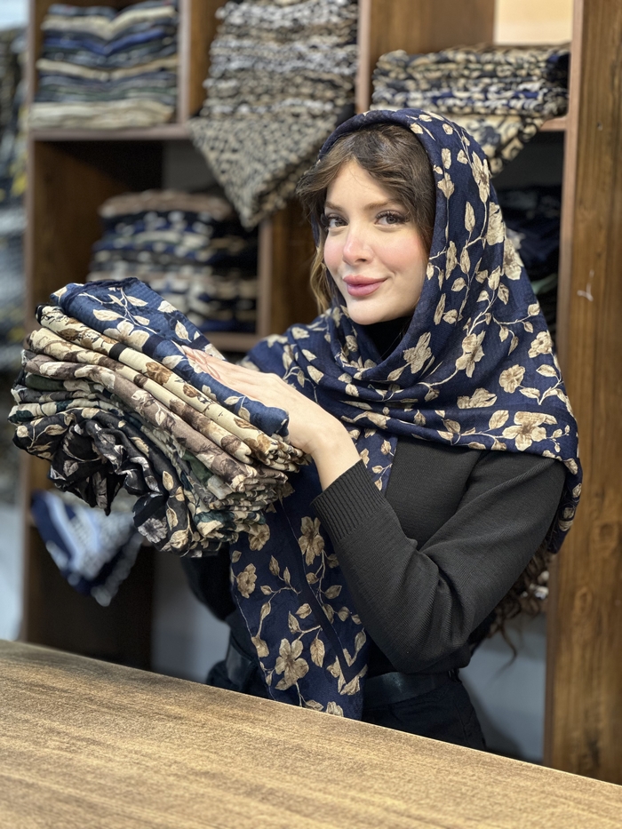 روسری ژاکارد مدل آرتینا کد ۱۹۸