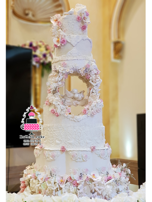 Magnificent wedding cake