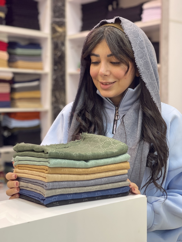 شال دور ریش طرح دار