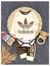 سه تیکه آدیداس