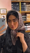 مینی اسکارف چاپی قهوه‌ای 