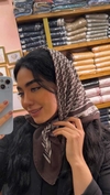 مینی اسکارف چاپی قهوه‌ای 