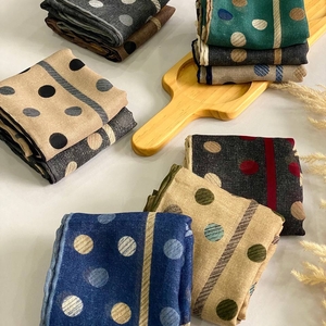 روسری نخی توپی