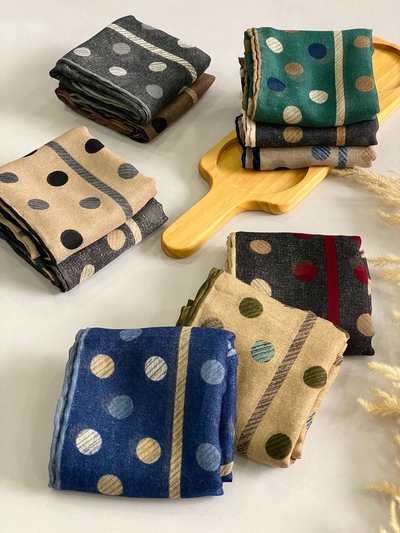 روسری نخی توپی