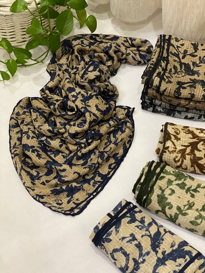 روسری نخی دور دست دوز 