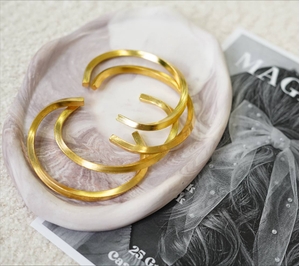 بنگل برنجی مینیمال کد۱۰۴۶