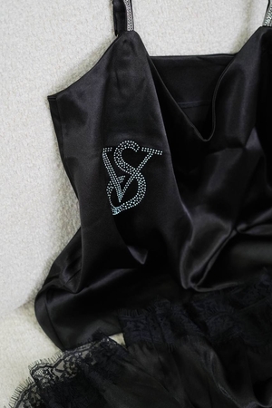 ست تاپ شورتک ساتن نگینی مشکی کد1039