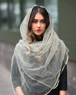 شال توری مخملی پاپیونی وارداتی کد۱۴۴