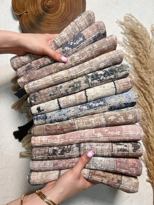 شال برشکا طرح سنتی وارداتی منگوله‌دار کد۸۵