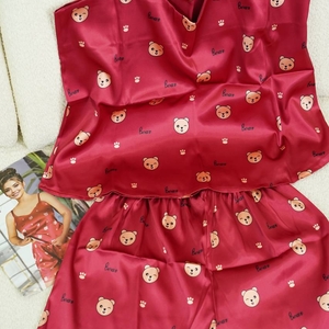 ست تاپ شورتک ساتن طرح خرس کد1033