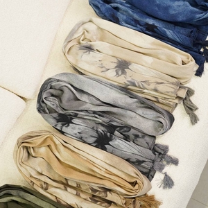 شال صابونی بهاره دستک گلدار کد319