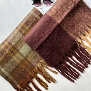 بیگ اسکارف چهارخونه وارداتی کد۲۷۴