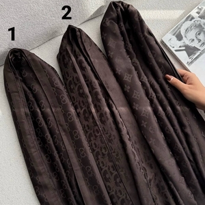 شال ژاکارد قهوه‌ای وارداتی کد۲۶۶