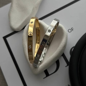 بنگل کارتیر نگینی کد۱۰۴۵