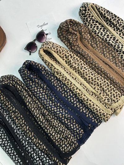 شال پلیسه برشکا طرح فلش قلاب بافی کد۲۸۳