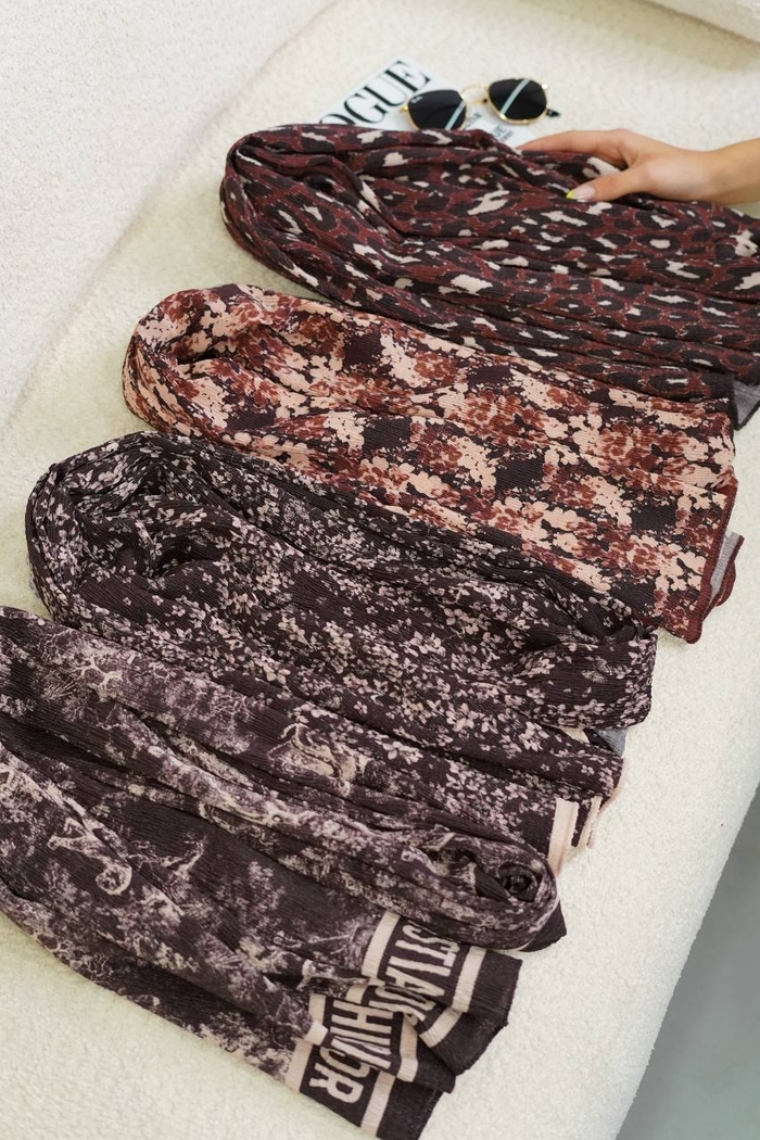 شال پلیسه برشکا قهوه‌ای کد302