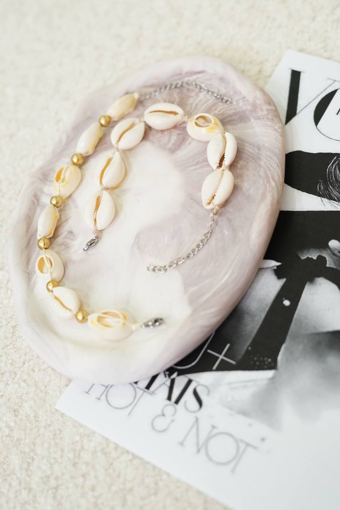 دستبند صدفی مرواریدی کد۱۰۴۴