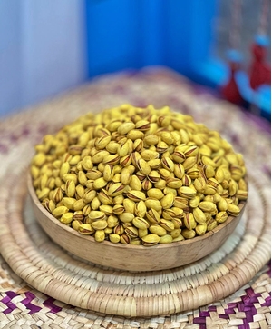 پسته احمد آقایی