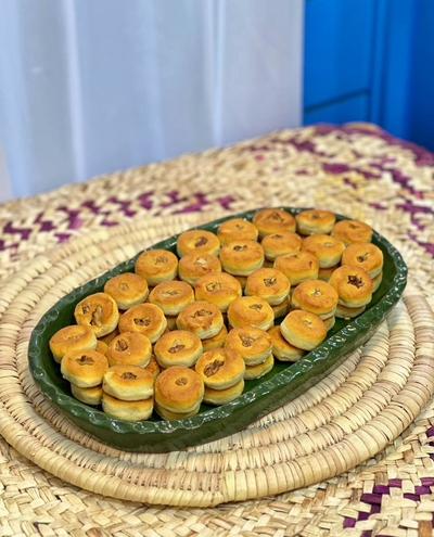 نان خرمایی گردویی